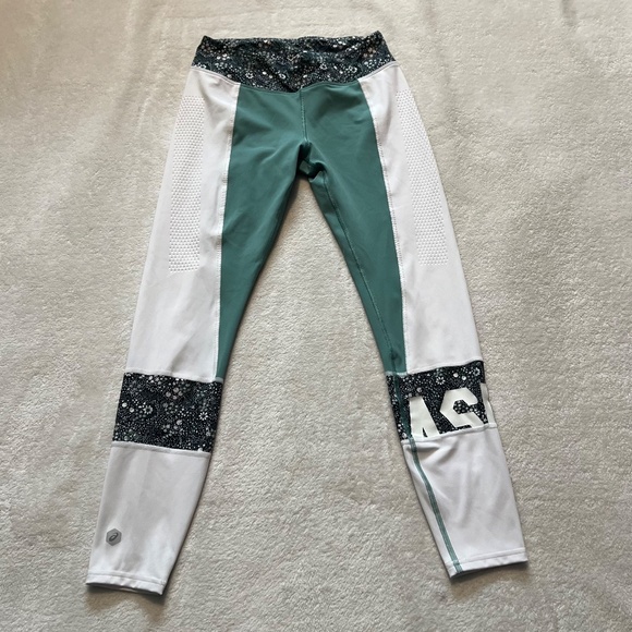 ASICS Floral Leggings - Picture 2 of 13